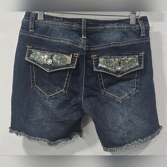 Natural Reflections Women's Jean Shorts Embellished Camo Pockets Size 2 NEW - Picture 6 of 14
